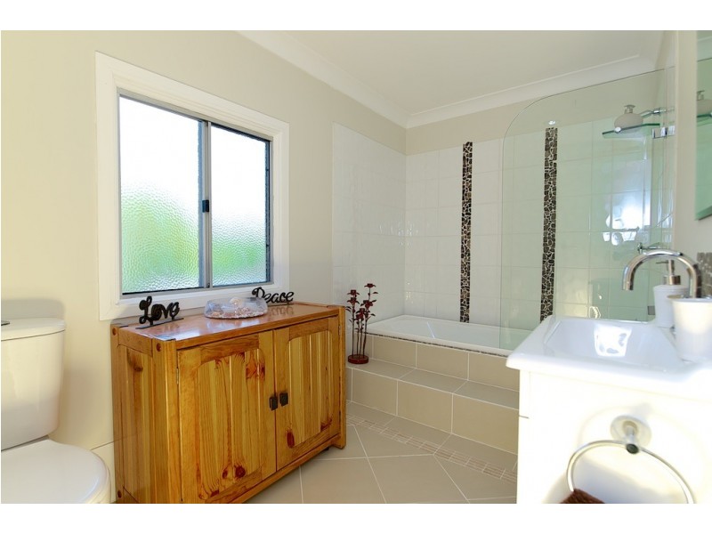 289 Lowood Minden Rd, Tarampa QLD 4311