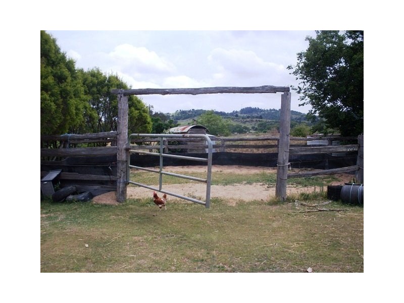 289 Lowood Minden Rd, Tarampa QLD 4311