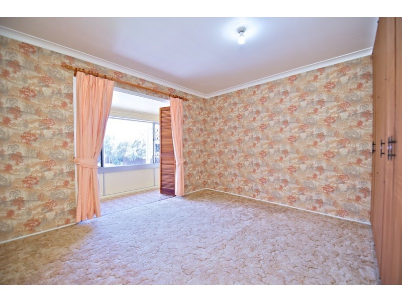 91 Robertson Road, Raceview QLD 4305
