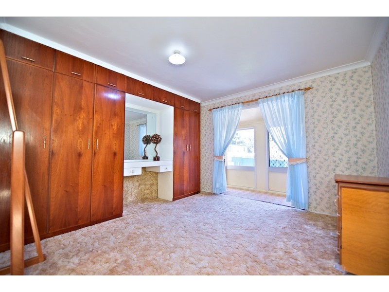 91 Robertson Road, Raceview QLD 4305
