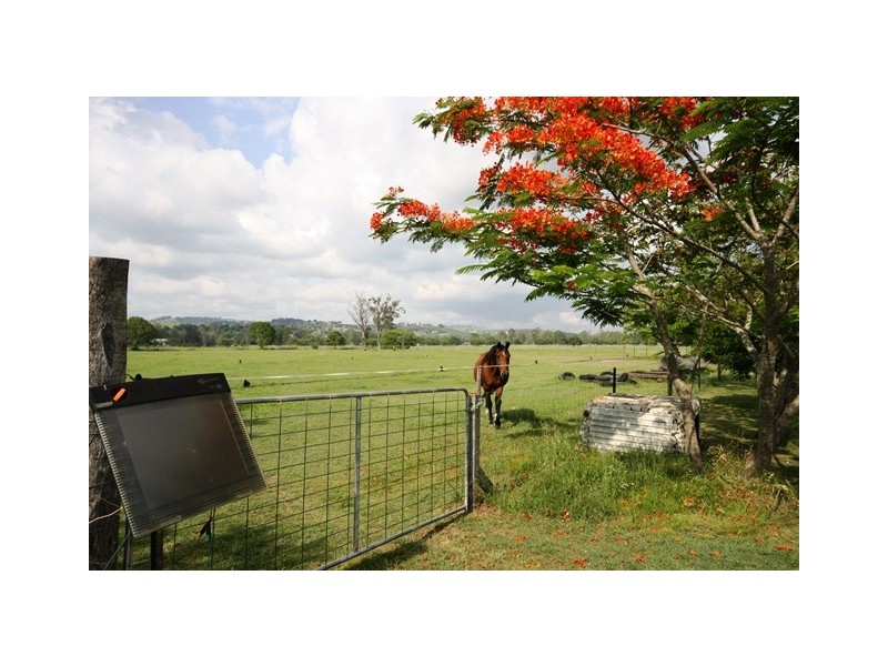 432 VERNOR ROAD, Wivenhoe Pocket QLD 4306