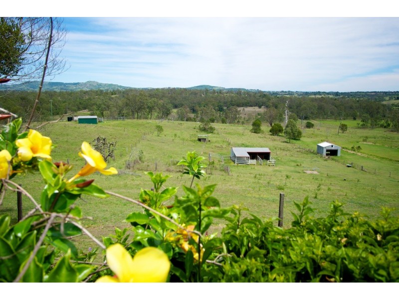 984 Brisbane Valley Highway, Fairney View QLD 4306