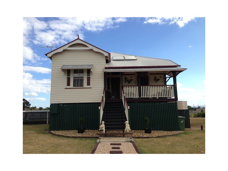 18 Saxelby Rd, Lowood QLD 4311