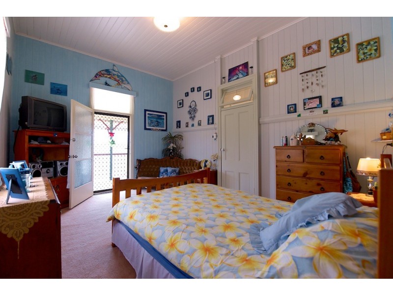 18 Saxelby Rd, Lowood QLD 4311