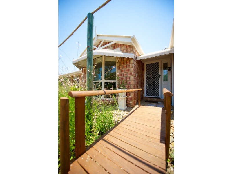 176 Rose Ave, Minden QLD 4311