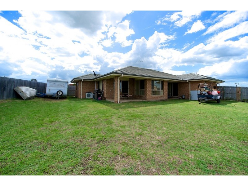 10 Jared Circuit, Yamanto QLD 4305