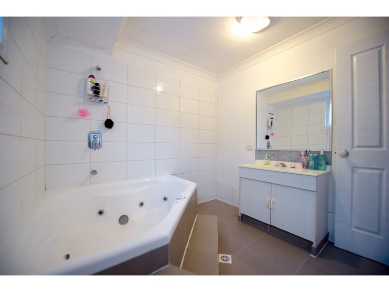 47 Mary Street, Bundamba QLD 4304