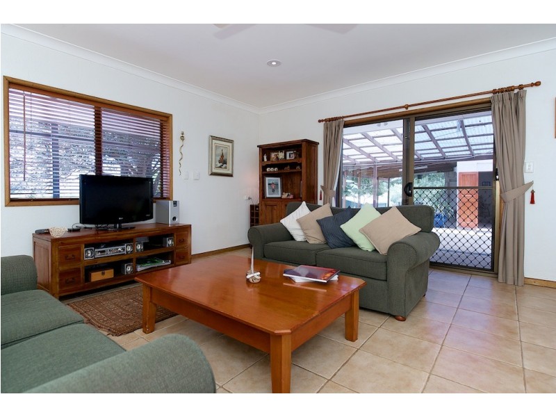 494 Fernvale Rd, Glamorgan Vale QLD 4306
