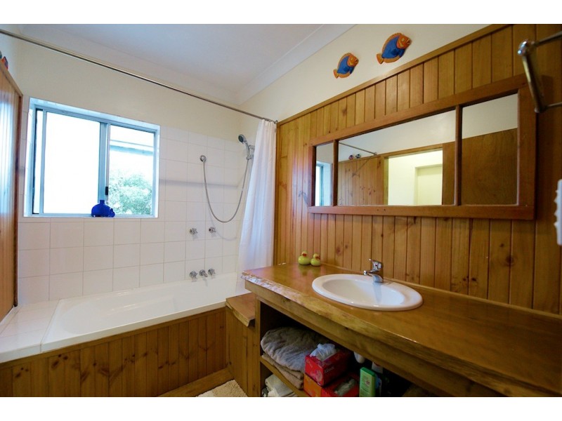 494 Fernvale Rd, Glamorgan Vale QLD 4306