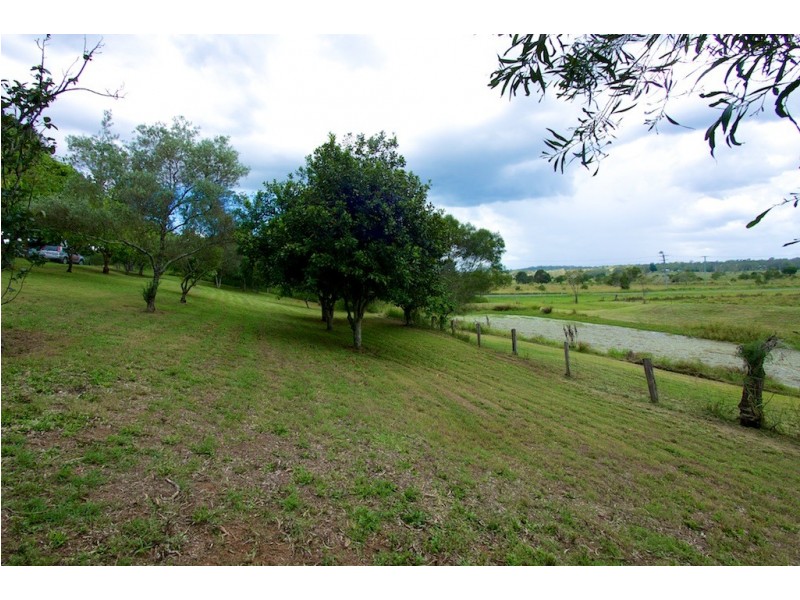 494 Fernvale Rd, Glamorgan Vale QLD 4306