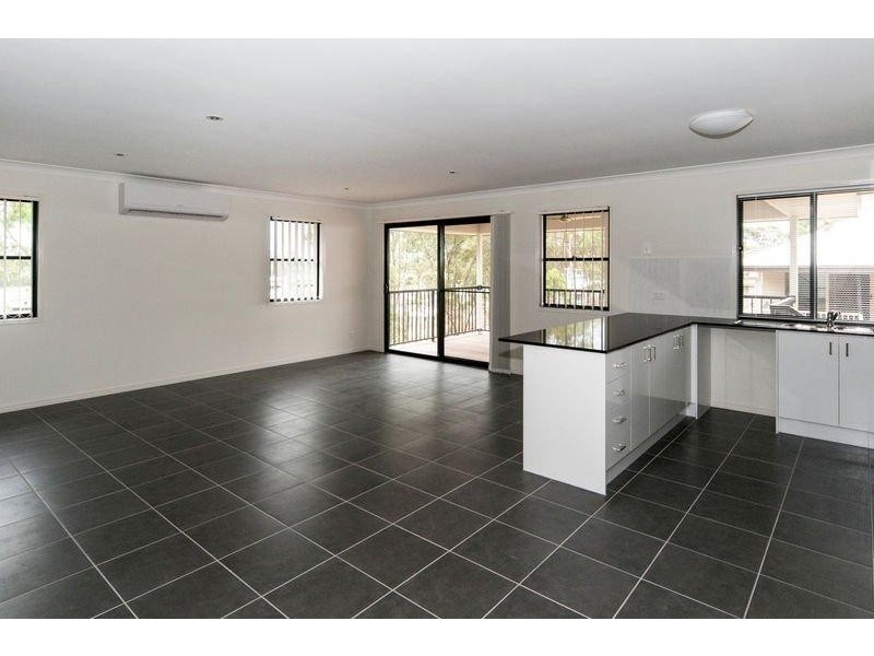 31 Friendship Pl, Brassall QLD 4305