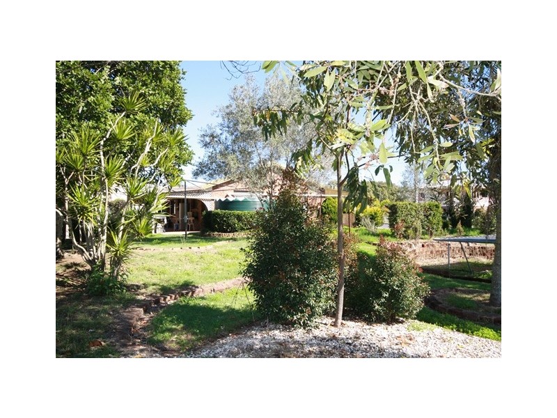 10 Banks Creek Road, Fernvale QLD 4306