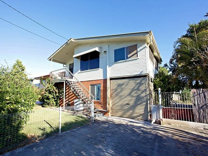 15 Selwyn Street, North Booval QLD 4304