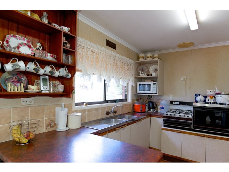 76 Mockers Road, Fairney View QLD 4306