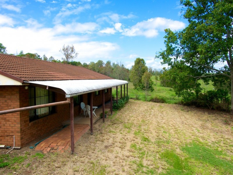 76 Mockers Road, Fairney View QLD 4306