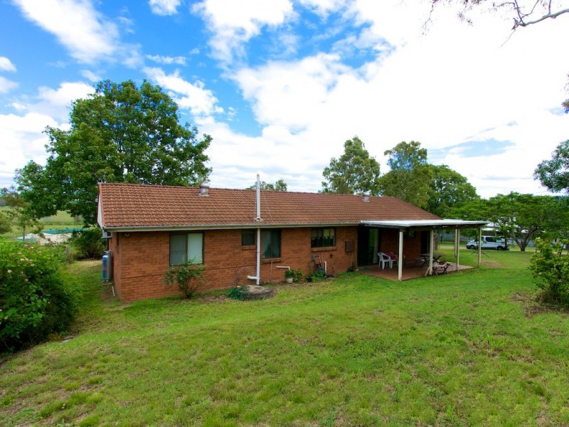 76 Mockers Road, Fairney View QLD 4306