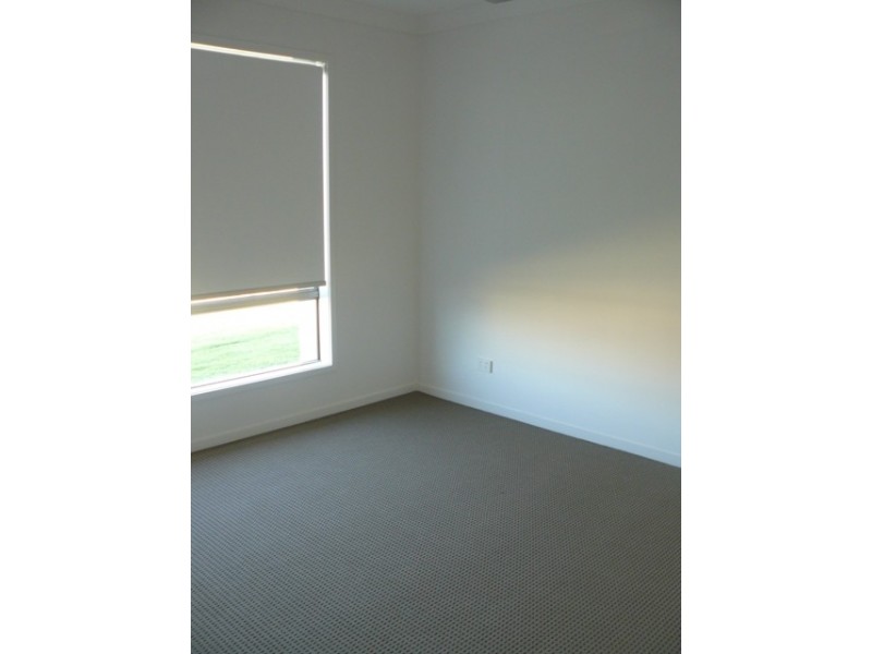 22 Peregrine Drive, Lowood QLD 4311