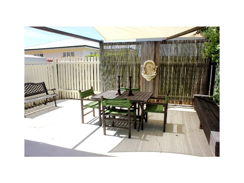 22 James Street, Lowood QLD 4311