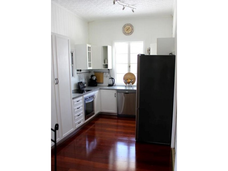 22 James Street, Lowood QLD 4311