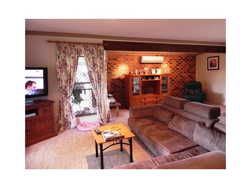 93 Hecks Rd, Glamorgan Vale QLD 4306