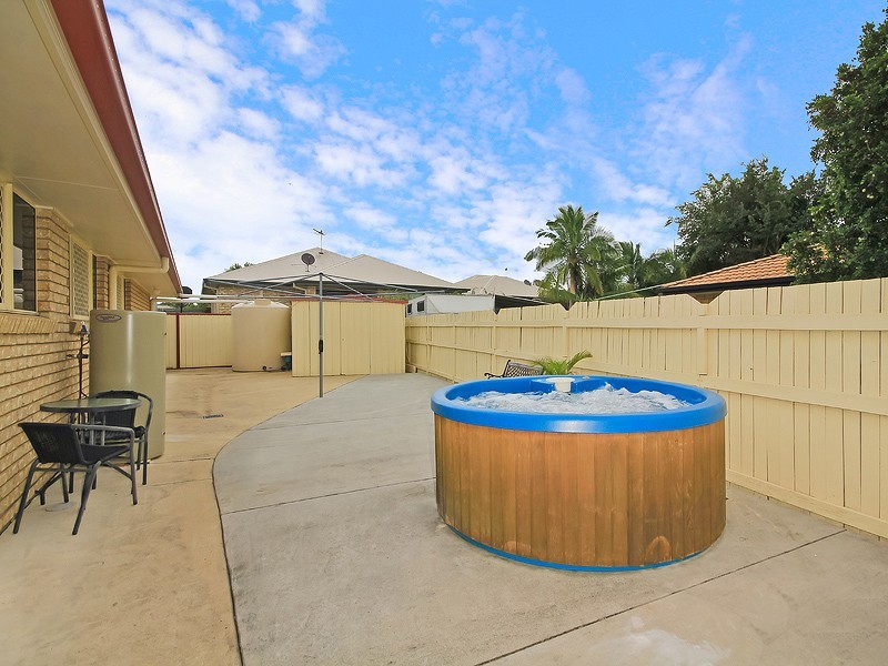 5 Zoe Court, Raceview QLD 4305