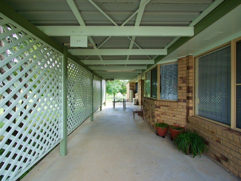 19 Reinbotts Rd, Lowood QLD 4311