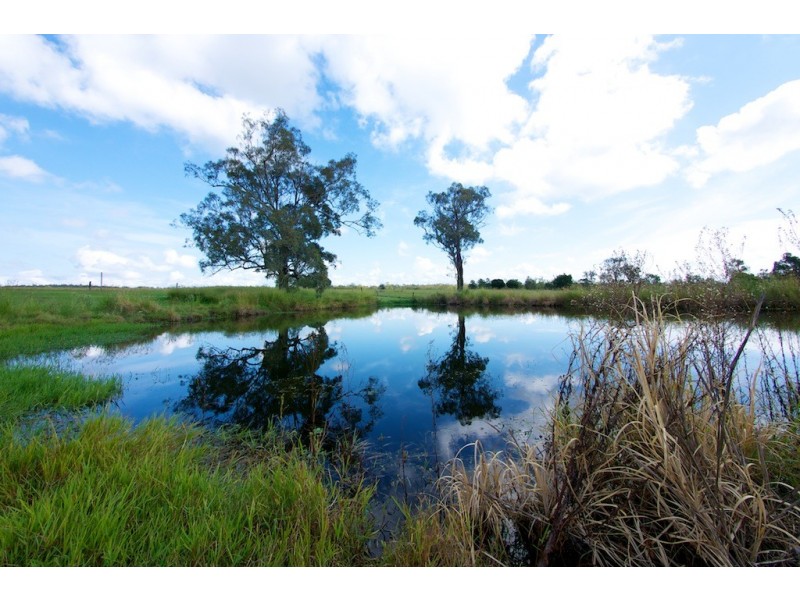 19 Reinbotts Rd, Lowood QLD 4311