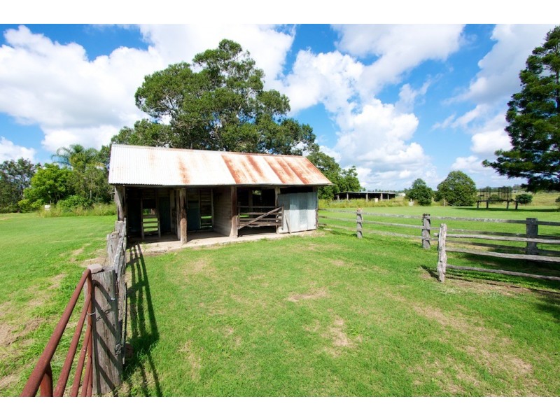 19 Reinbotts Rd, Lowood QLD 4311