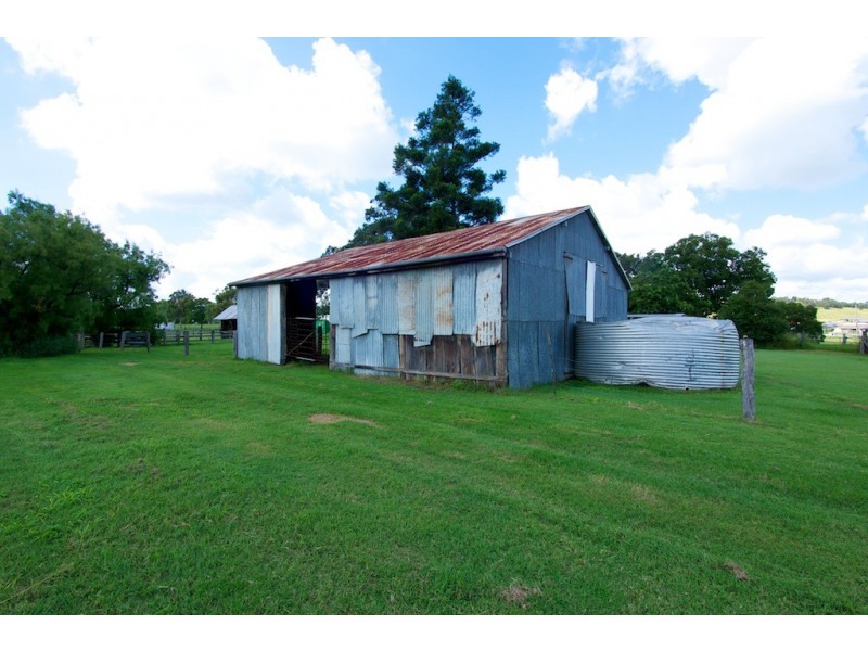 19 Reinbotts Rd, Lowood QLD 4311