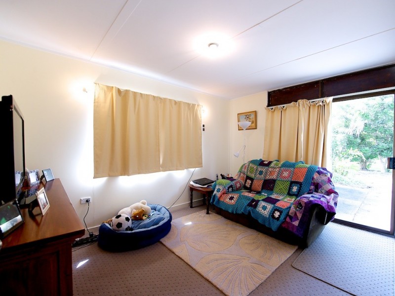 163 Lindemans Rd, Lowood QLD 4311