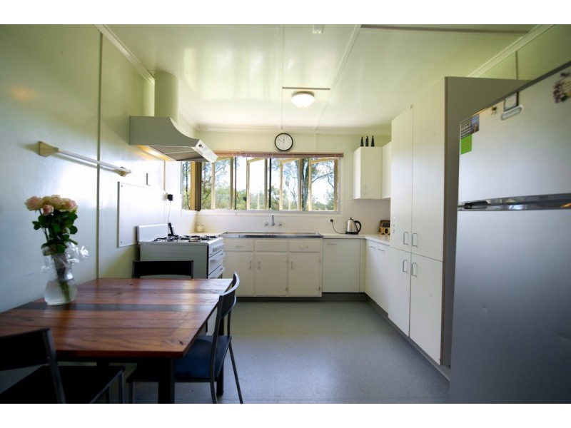 48 Sherlocks Rd, Pine Mountain QLD 4306