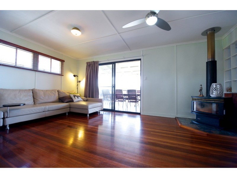 48 Sherlocks Rd, Pine Mountain QLD 4306