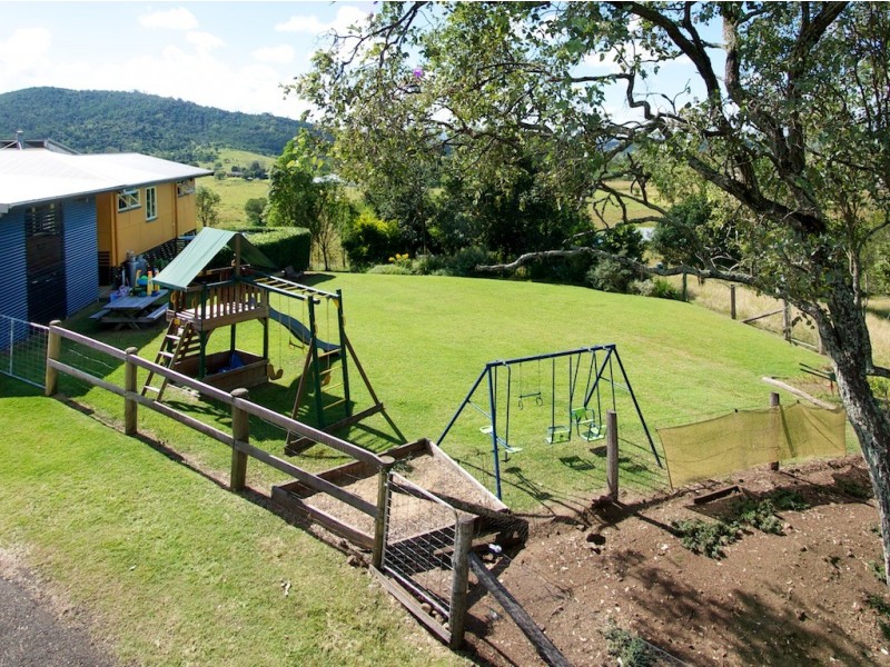 48 Sherlocks Rd, Pine Mountain QLD 4306