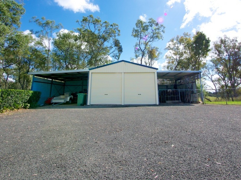48 Sherlocks Rd, Pine Mountain QLD 4306