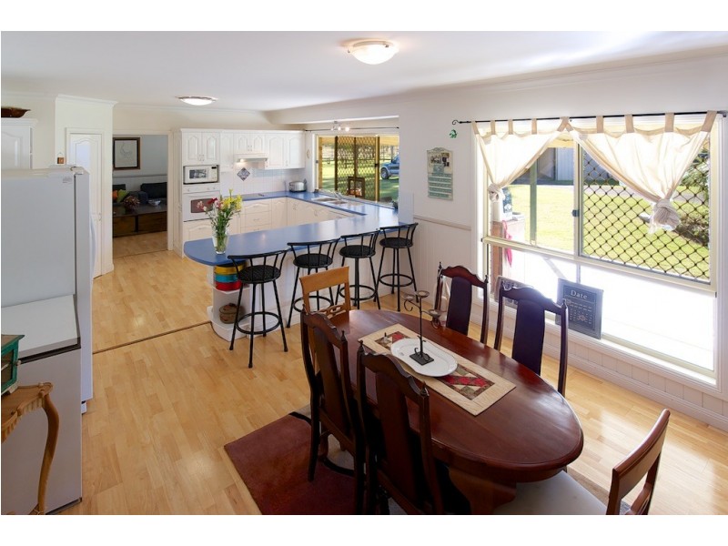 74 Borallon Station Rd, Pine Mountain QLD 4306