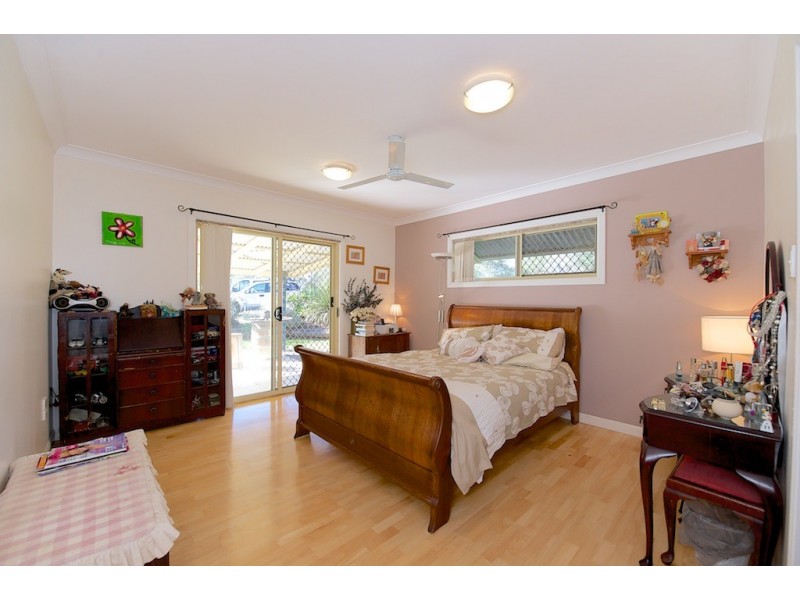 74 Borallon Station Rd, Pine Mountain QLD 4306