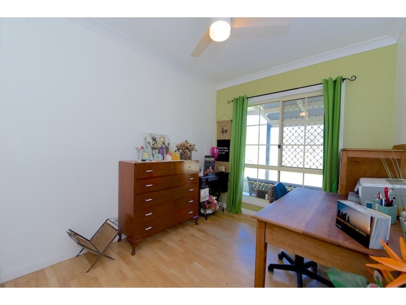 74 Borallon Station Rd, Pine Mountain QLD 4306