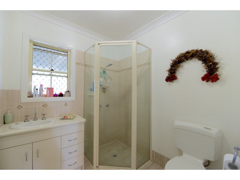 74 Borallon Station Rd, Pine Mountain QLD 4306