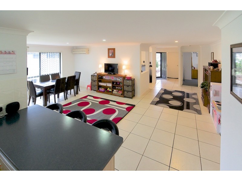 20 Nicole Place, Yamanto QLD 4305