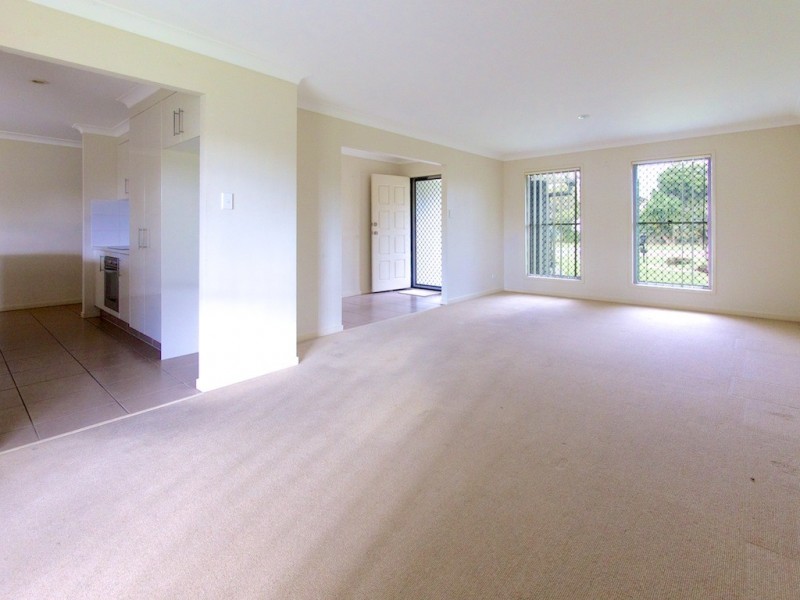 33 Nuala Street, Yamanto QLD 4305