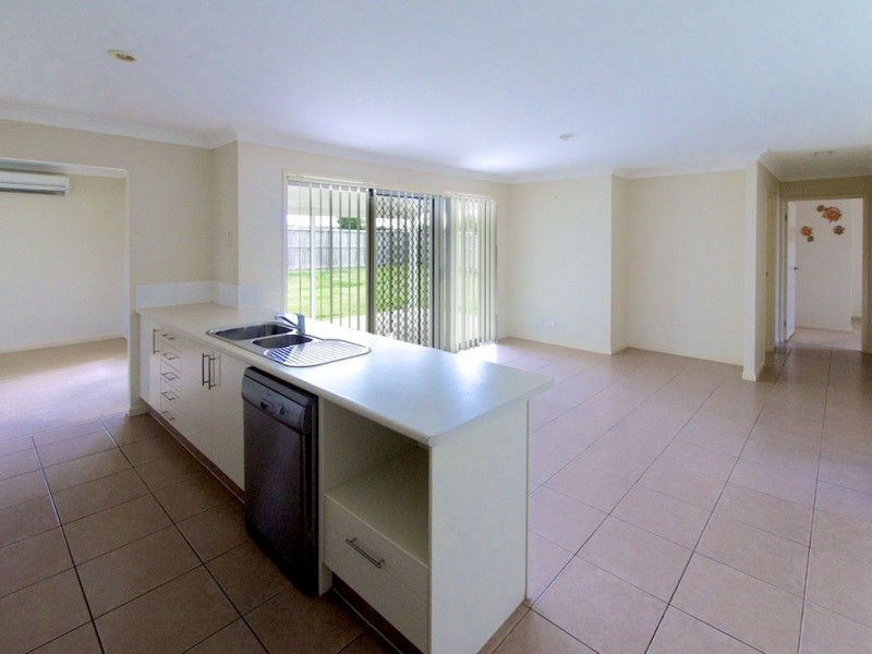 33 Nuala Street, Yamanto QLD 4305
