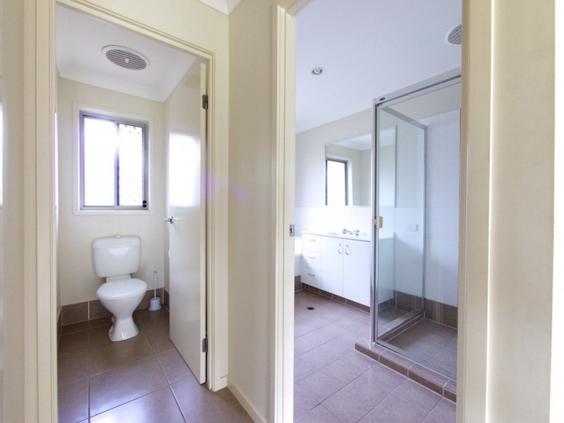 33 Nuala Street, Yamanto QLD 4305