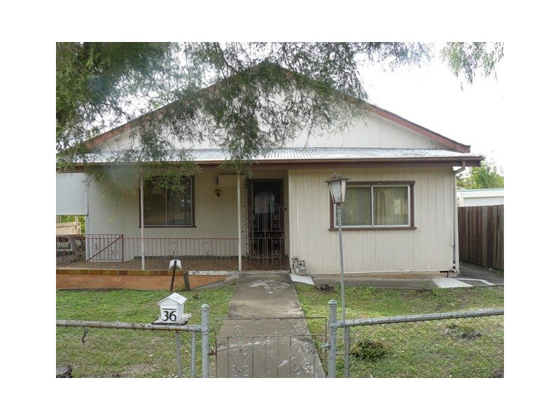 36 Whitehill Rd, Eastern Heights QLD 4305