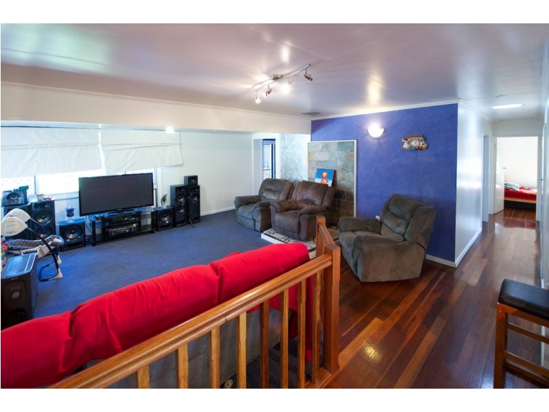443 Brisbane Valley Highway, Pine Mountain QLD 4306