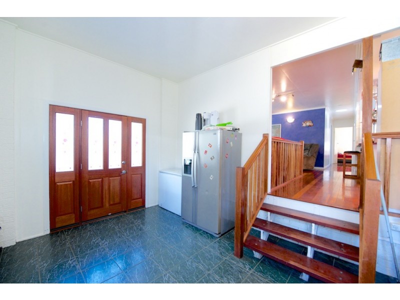 443 Brisbane Valley Highway, Pine Mountain QLD 4306
