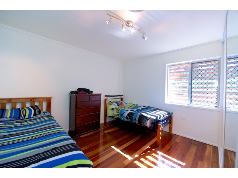 443 Brisbane Valley Highway, Pine Mountain QLD 4306