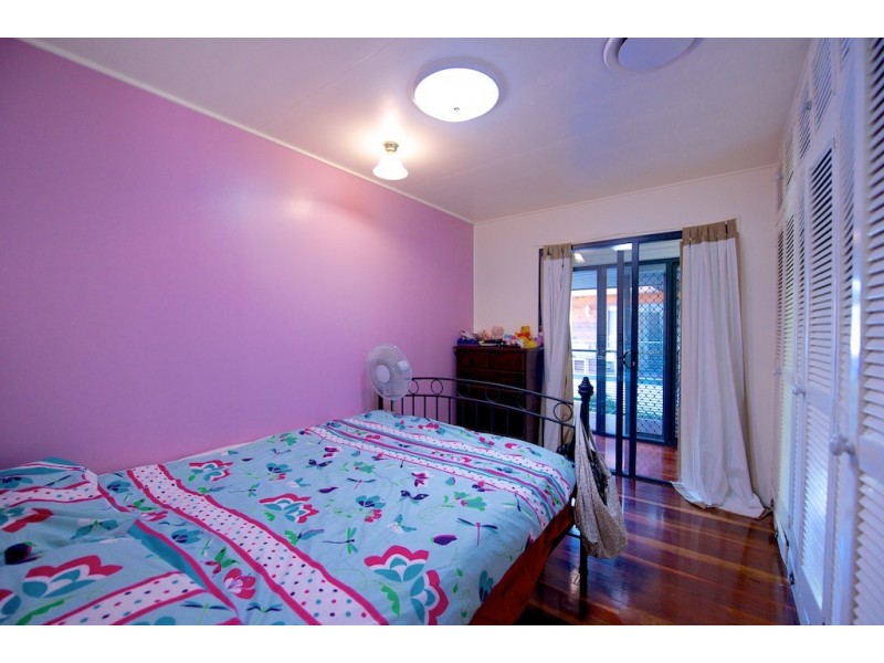 443 Brisbane Valley Highway, Pine Mountain QLD 4306