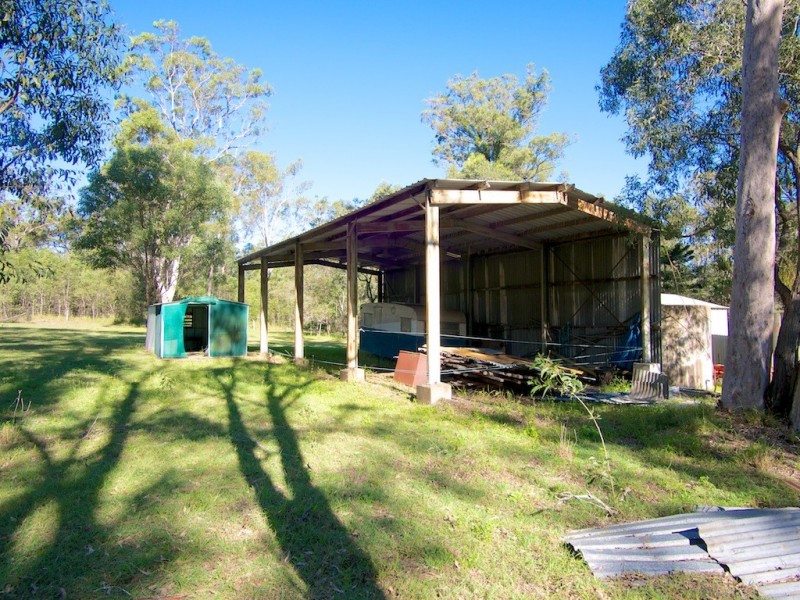 443 Brisbane Valley Highway, Pine Mountain QLD 4306