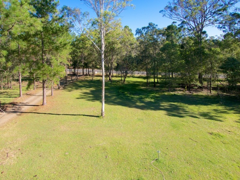 443 Brisbane Valley Highway, Pine Mountain QLD 4306