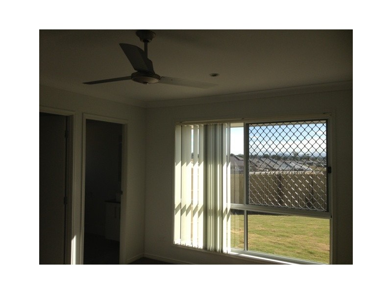 80 Sarah Drive, Yamanto QLD 4305